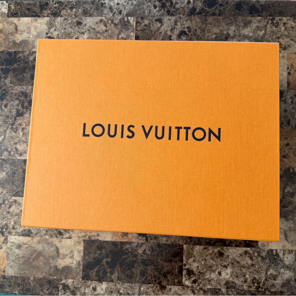 Louis Vuitton box